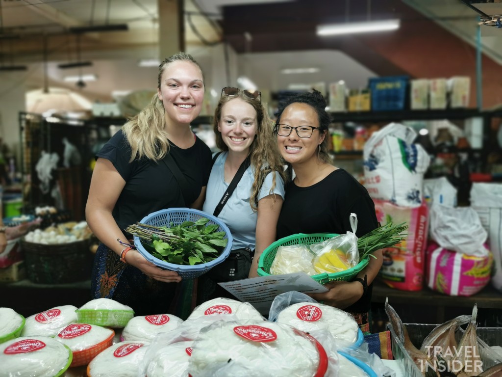 Cooking Thai food- local market tour